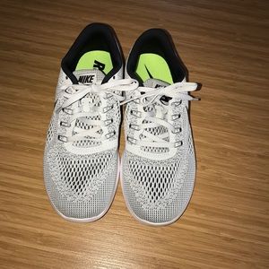 Nike free rn running shoes